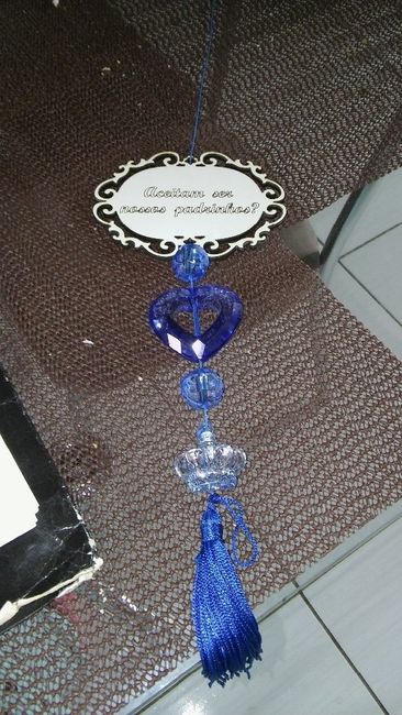 convite em forma de chaveiro