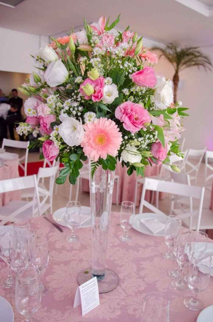 O meu será nesse tom: rosa escuro, rosa clarinho e branco.