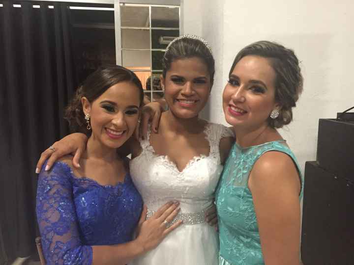 Vale a pena ter um profissional para retocar o cabelo na festa? - 1