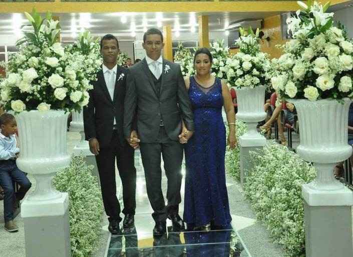 SIM, ESCOLHEMOS ENTRAR COM NOSSOS PAIS!
