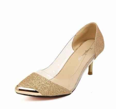Sapato dourado