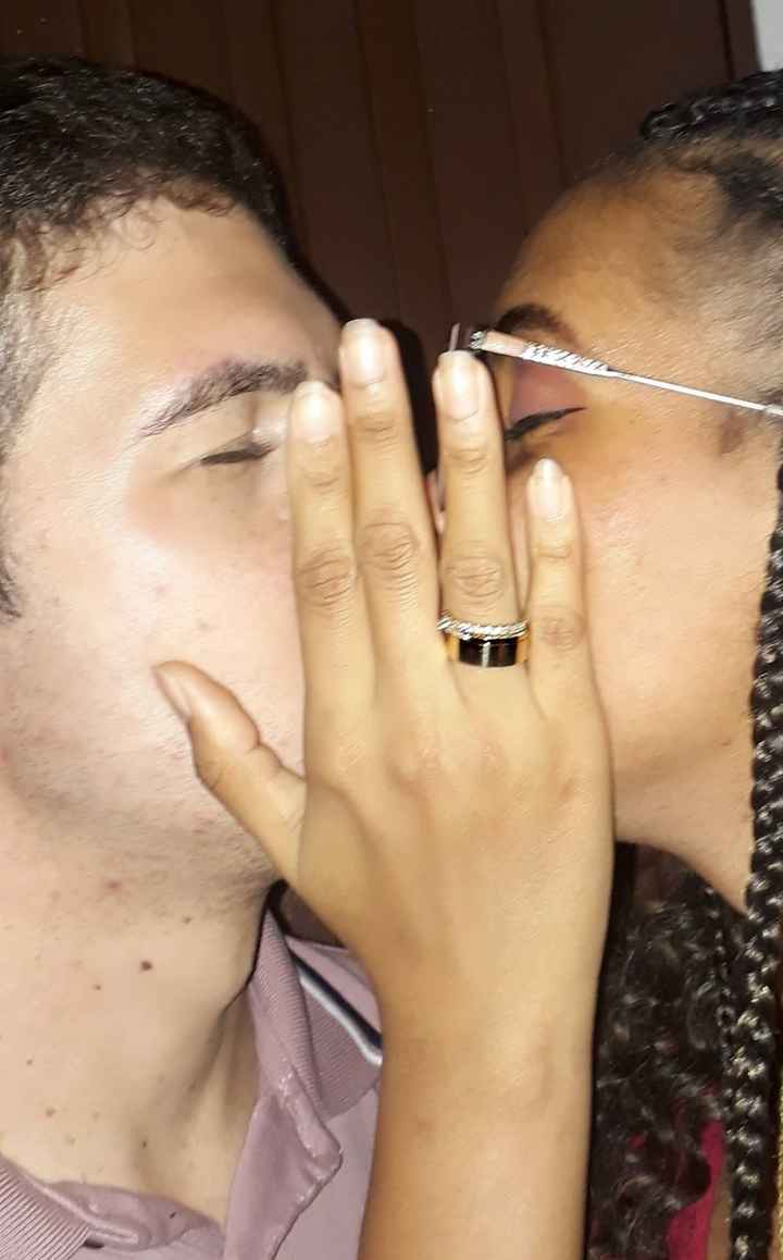 📸 Poste uma foto exibindo o seu anel de noivado ou aliança de casamento - 1