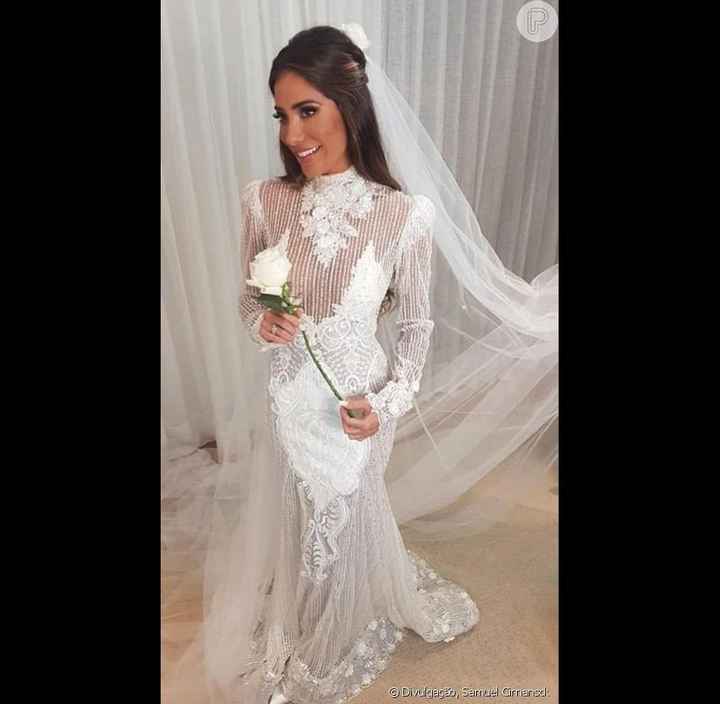 Romana Novais, recém casadinha com DJ Alok, também escolheu uma rosa branca.