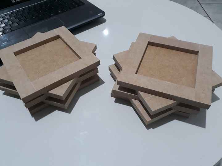 Quadrinhos de 15x15, lixamos antes de colar as pecinhas