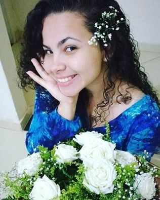 Eu toda boba com o buquê *-*