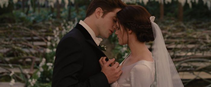 10 Momentos Memoráveis do Casamento de Edward e Bella (Crepúsculo) 3