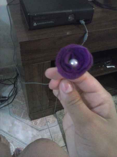 Fiz buque rosas de feltro com perolas - 2