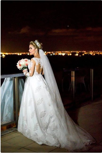  Socorro! Preciso achar meu vestido! - 1