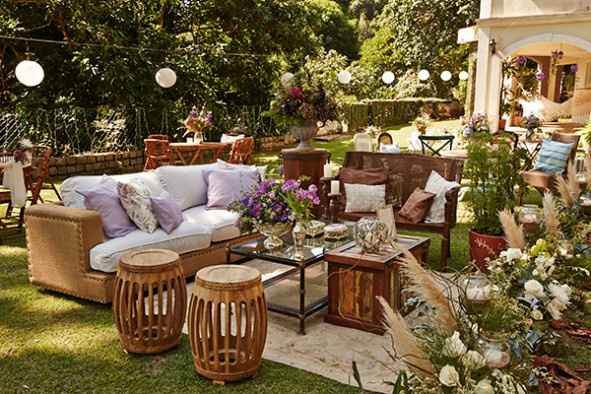 GARDEN SEAT
