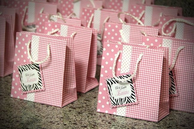 Chá de lingerie rosa e zebra!
