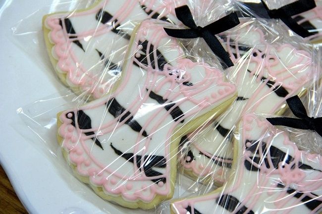 Chá de lingerie rosa e zebra!