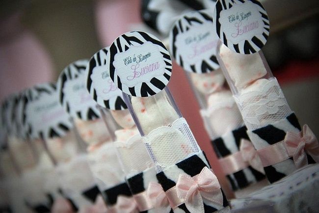 Chá de lingerie rosa e zebra!