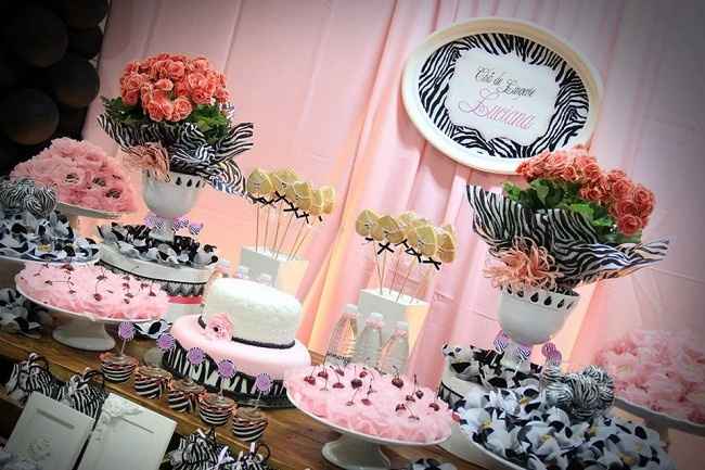 Chá de lingerie rosa e zebra!