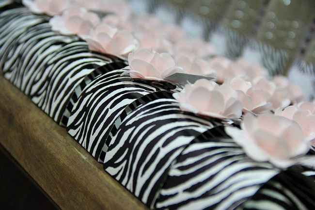 Chá de lingerie rosa e zebra!