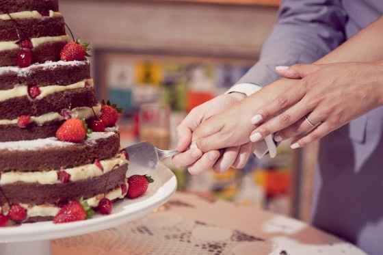Naked Cake