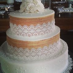 Bolo de Noiva com bolo de Rolo