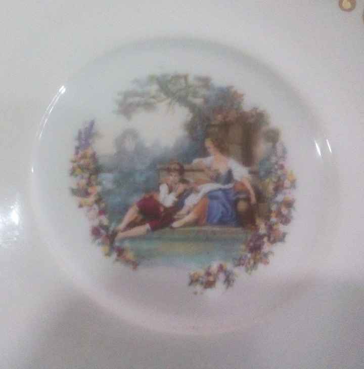 Detalhes do jogo de xícaras com cenas galantes??