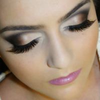 2- Olhos marcantes