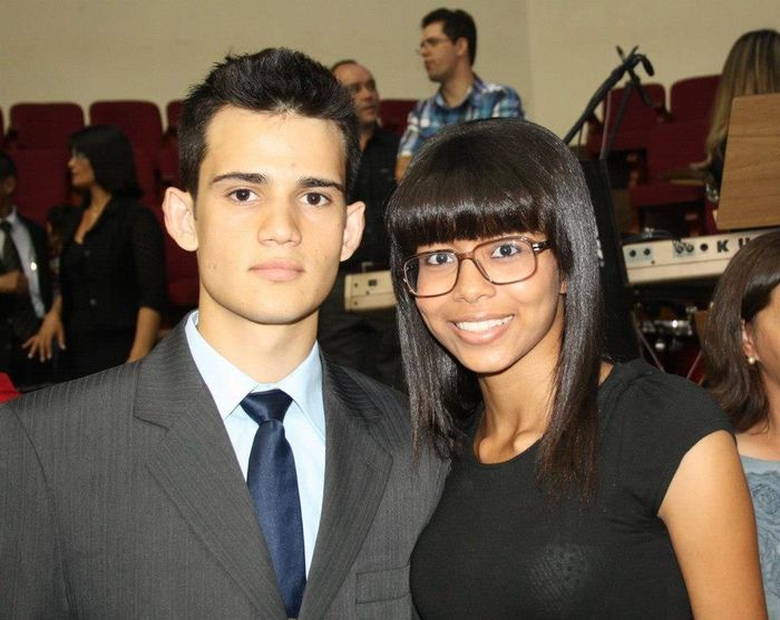 Com meu amor.