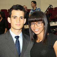 Com meu amor.