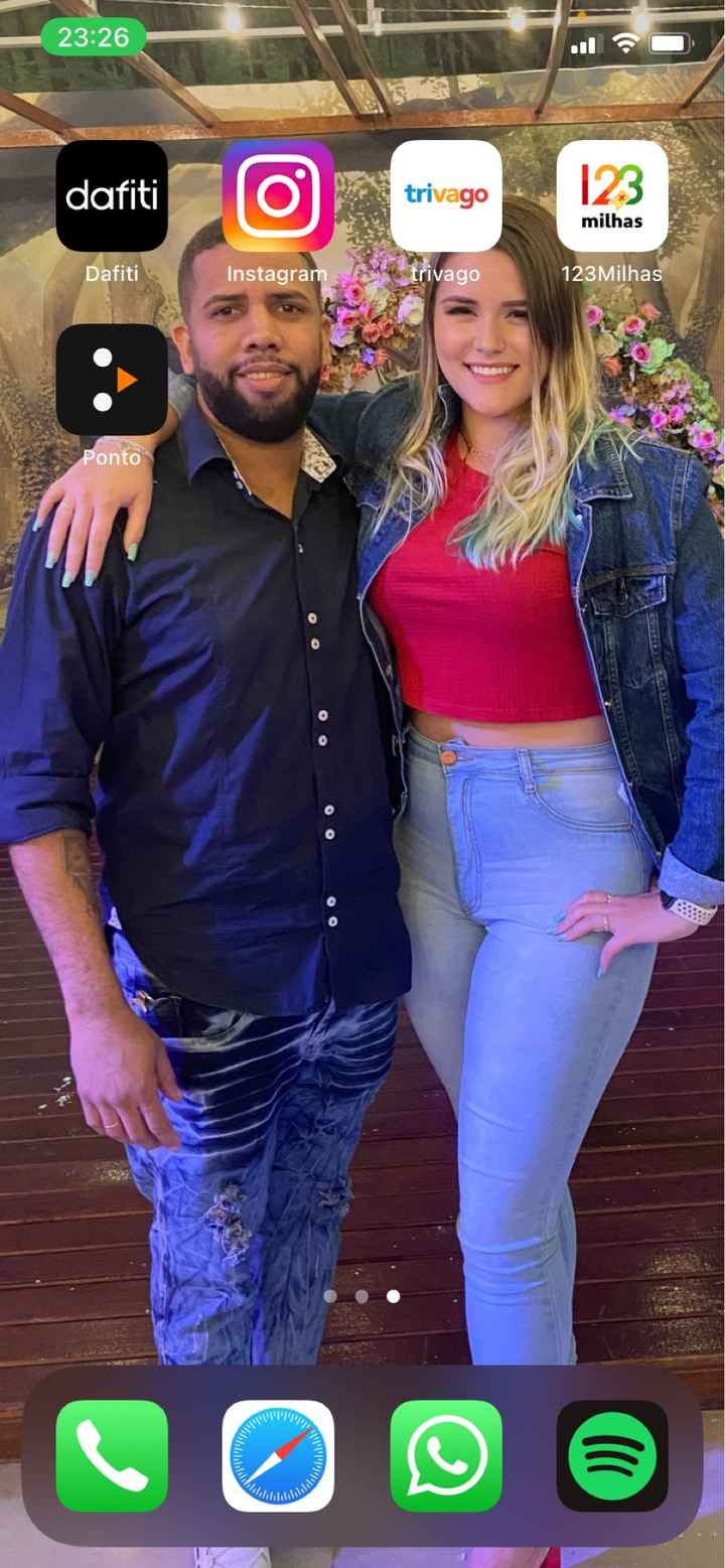 📸 Poste um print de tela do seu celular que tenha como fundo uma foto sua e do seu amor - 1