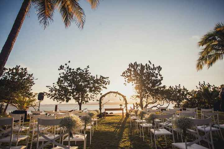 lugar (foto de um casamento real tirada da internet)