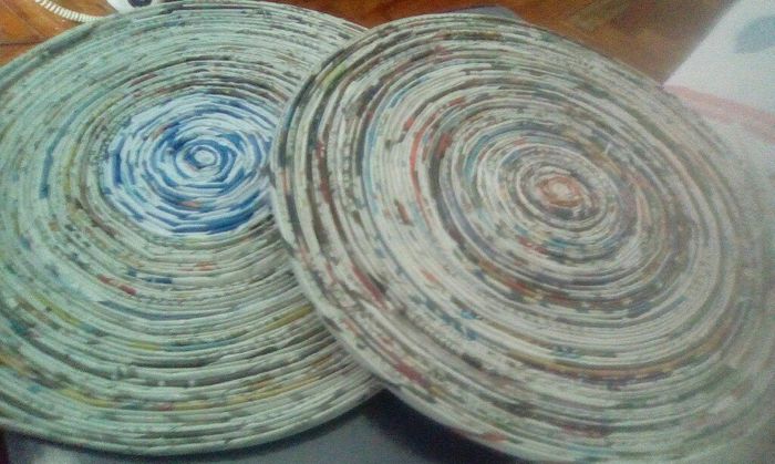Fazendo meus sousplat de jornal - 2
