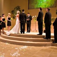 madrinhas de um lado e padrinhos do outro