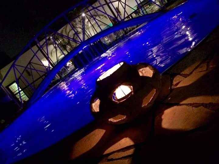 Ponte na piscina para cerimonia