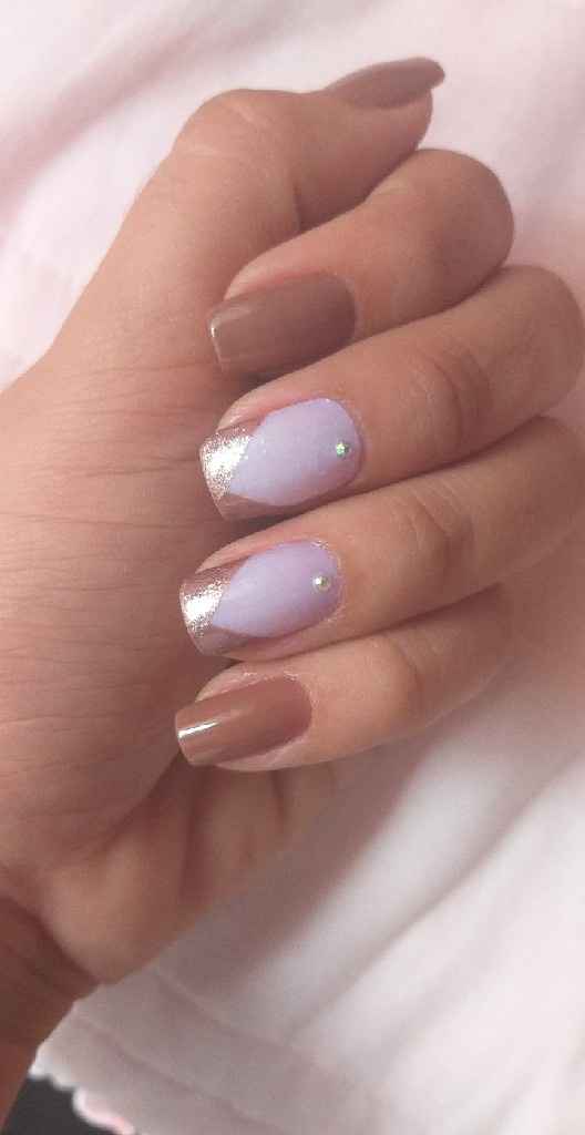 Revele sua cor de esmalte preferida - 1