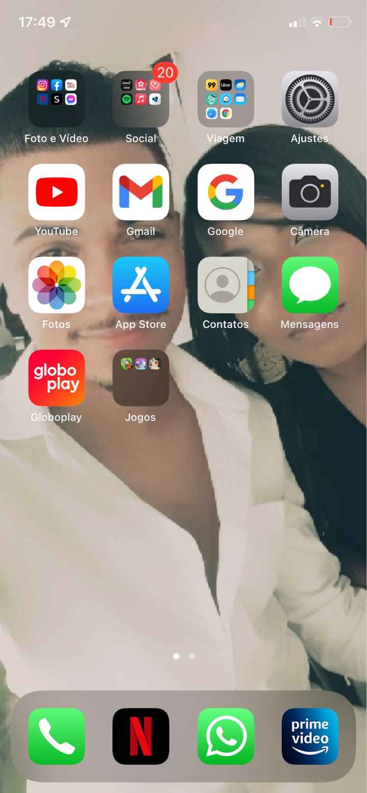 📸 Poste um print de tela do seu celular que tenha como fundo uma foto sua e do seu amor - 1