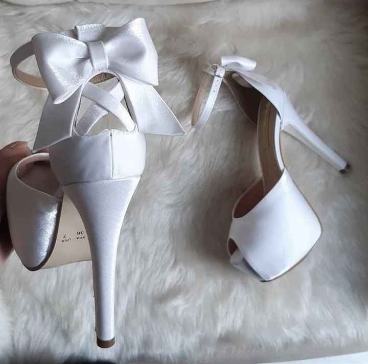Qual Sandália? 👡 - 2