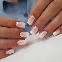 Unhas levemente cintilantes