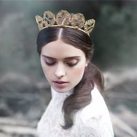 Viktoria Novak - Headpiece - 2016 (1)