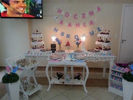 Chá de Cozinha e Chá Bar