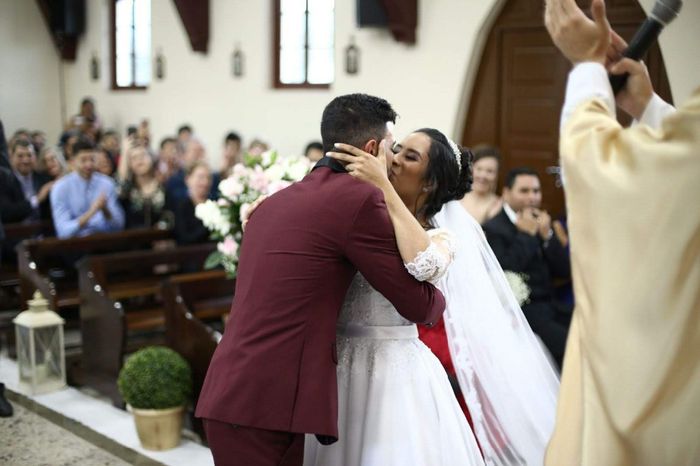 E a hora do: "O noivo pode beijar a noiva", como vai ser? 3