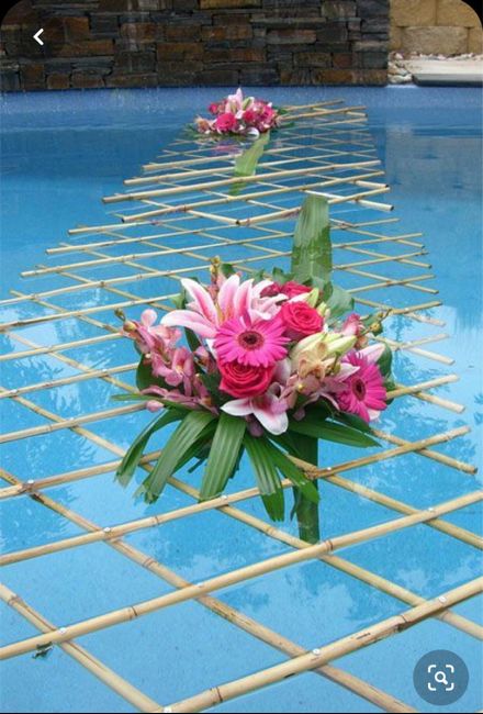 Decoração da piscina no espaço da festa 9