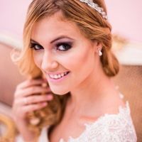 Este acessório me encantou também seria uma ótima escolha,dependendo do penteado, com toda certeza s