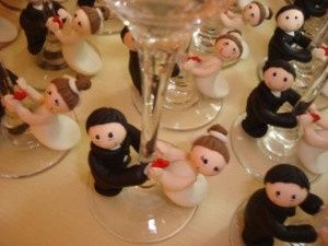 13 - Taça com noivinhos 