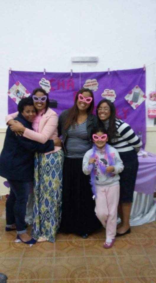 Mamãe e Irmãs lindas