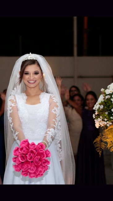 Enquete: Véu por cima ou por baixo do coque? vem opinar 5
