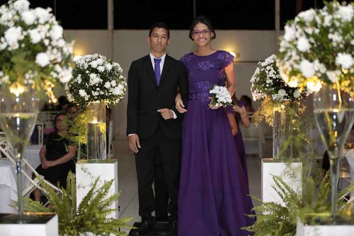 Madrinhas de casamento de roxo