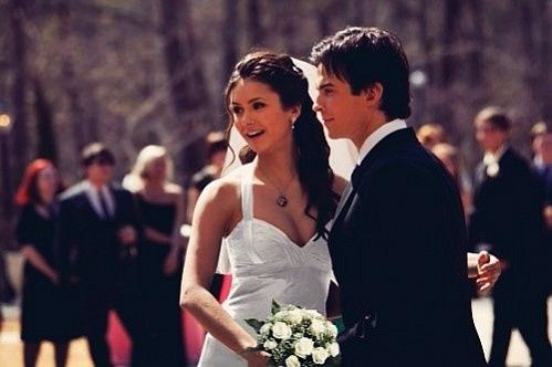Elena e Damon