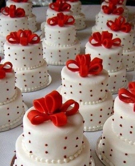 Mini bolo de casamento.... simplesmente lindo... 