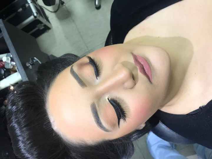 Teste de Penteado e Maquiagem - 1