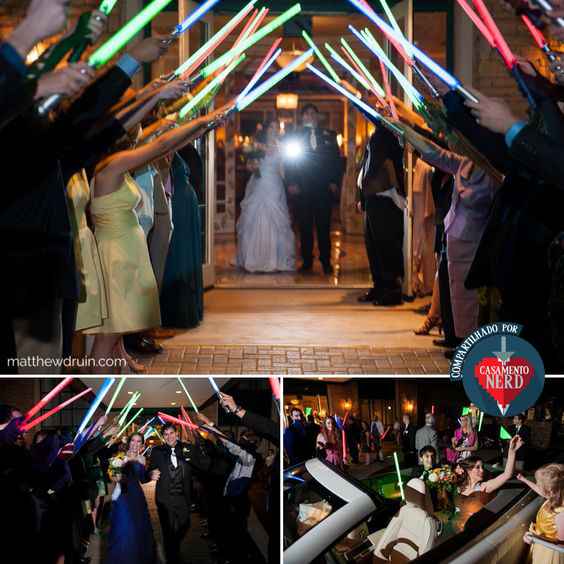 Sabres de luz na entrada dos noivos