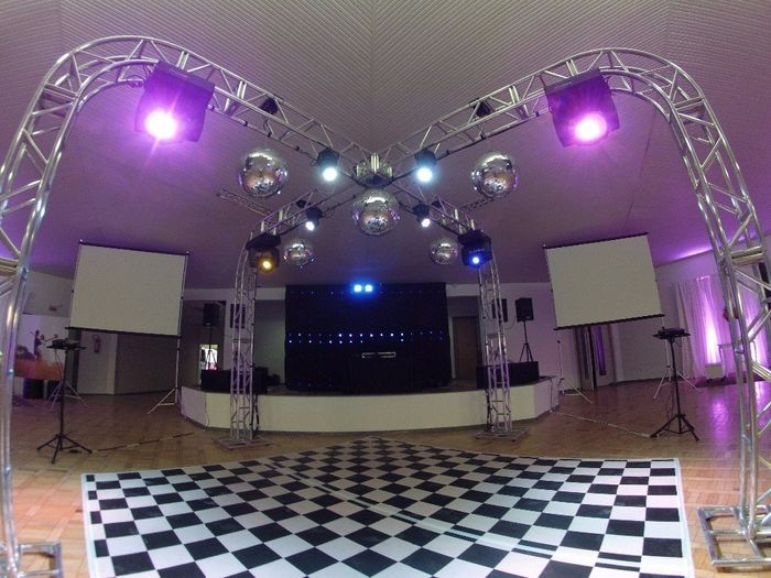 estrutura para casamento, sistema em x com 2 telões