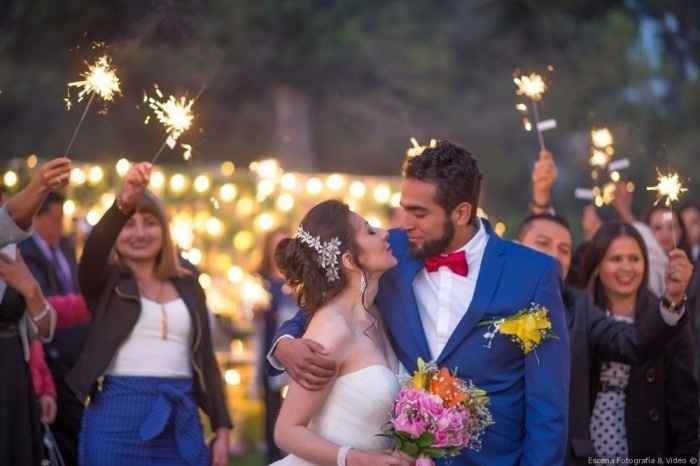 Celebração completa e tradicional, com jantar e festa
