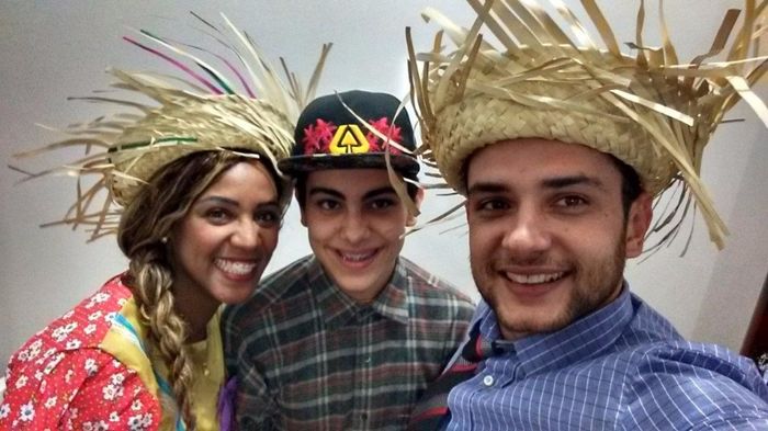 4) Ele vai ter mais convidados.