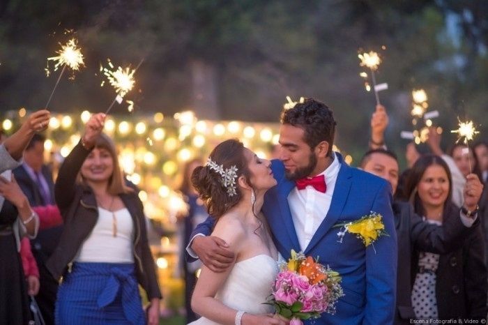 Celebração completa e tradicional, com jantar e festa